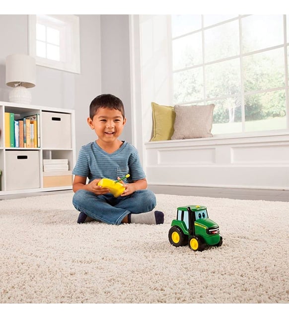 TOMY JOHN DEERE TPF42946 UZAKTAN KUMANDALI TRAKTÖR