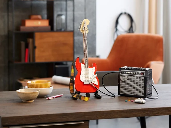 LEGO 21329 IDEAS FENDER STRATOCASTER
