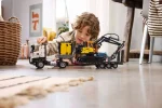 LEGO 42175 TECHNIC VOLVO FMX TIR VE EC230 ELEKTRİKLİ EKSKAVATÖR