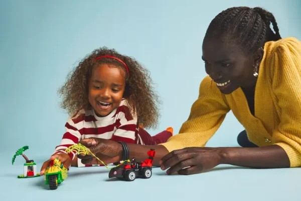 LEGO 11198 MARVEL SPIDEY SPİN VE ELECTRO DİNOZOR ARACI TAKIBİ