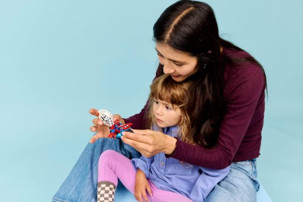 LEGO 11206 SPIDEY MOTOSİKLETLİ SPİDEY, RHİNO’YA KARŞI